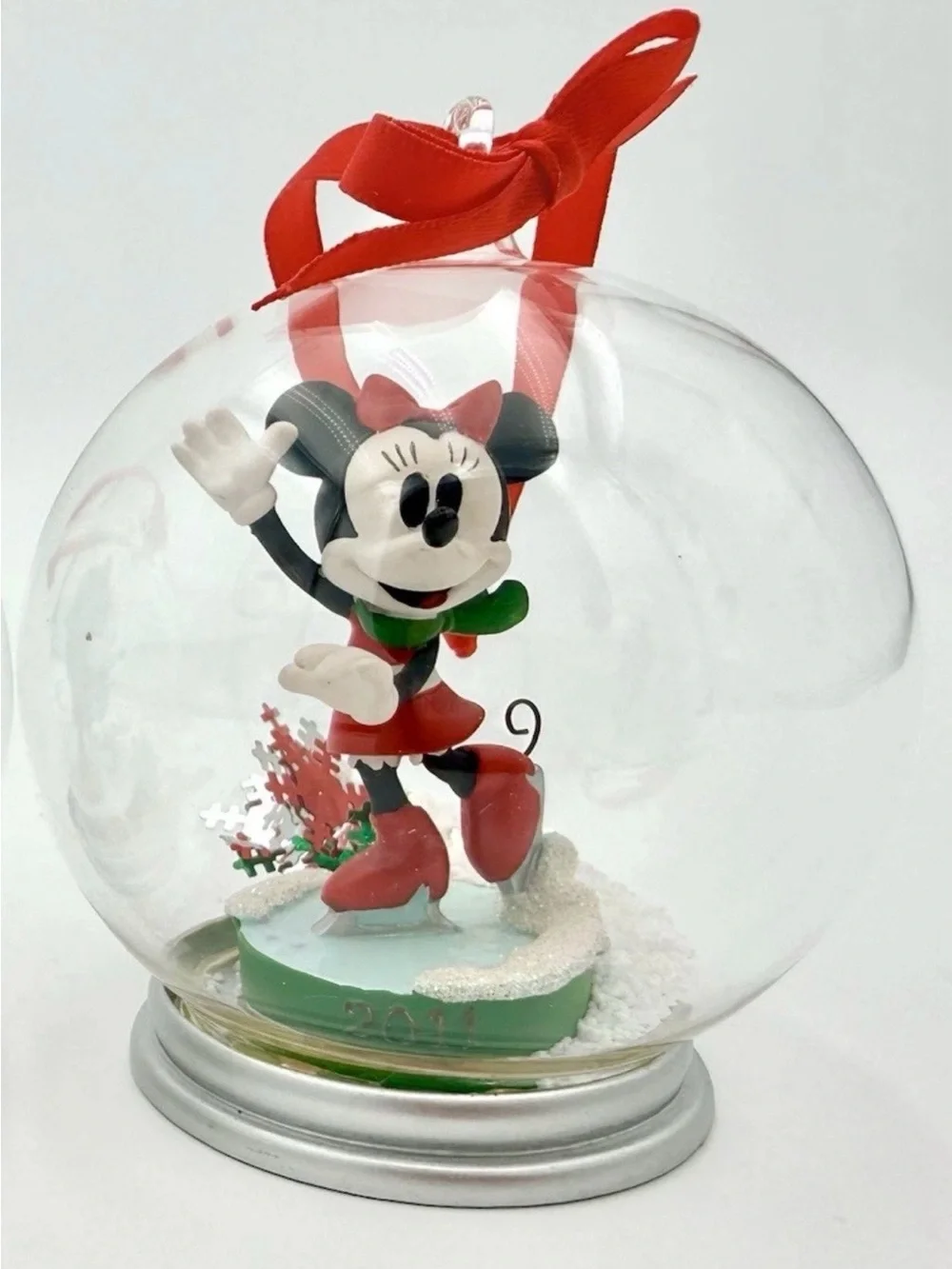 Disney Minnie Mouse Iceskating  Snow Globe Glass Ornaments Christmas Decor
